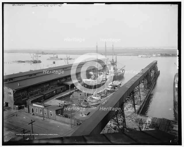 Southern Railway terminals, Mobile, Ala., between 1900 and 1915. Creator: Unknown.
