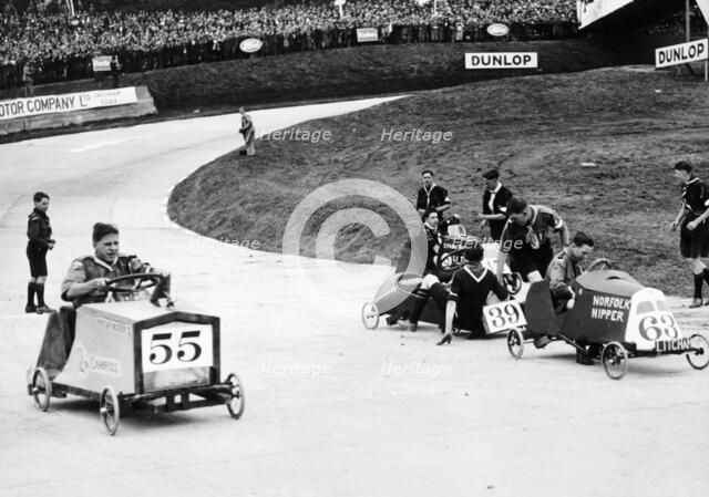 Soap Box Derby at Brooklands, Surrey. Artist: Unknown