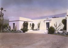 "Solana," Frederick Forrest Peabody house, Eucalyptus Hill Road, Montecito, California, 1917. Creator: Frances Benjamin Johnston