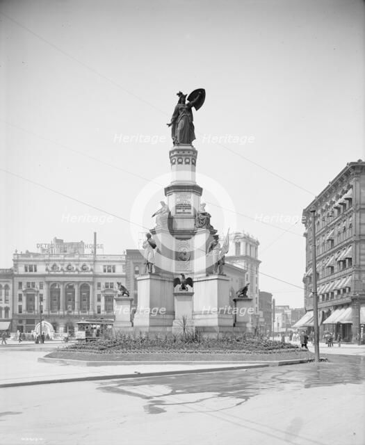 Soldiers' and Sailors' Monument, Detroit, Mich., between 1900 and 1910. Creator: Unknown.