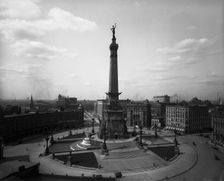Soldiers and Sailors Monument, Indianapolis, Ind., between 1900 and 1920. Creator: Unknown
