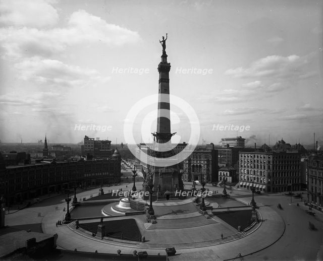 Soldiers and Sailors Monument, Indianapolis, Ind., between 1900 and 1920. Creator: Unknown.
