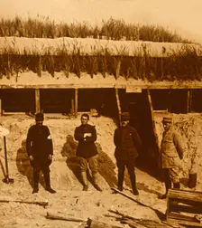 Soldiers at first aid post, c1914-c1918