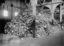 Soldiers bags astray, 1919. Creator: Bain News Service