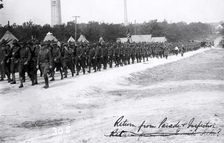 Soldiers returning from parade and inspection, Fort Sheridan, Illinois, USA, 1920