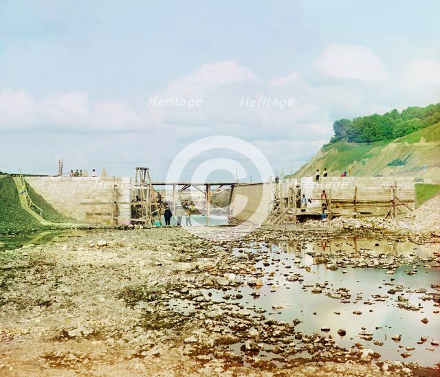 Soon-to-be-finished portion of the lock, Kuzminskoe, 1912. Creator: Sergey Mikhaylovich Prokudin-Gorsky.