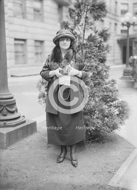 Sophie Braslau, between c1915 and c1920. Creator: Bain News Service.
