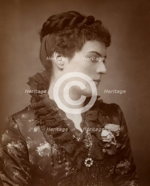 Sophie Eyre, British actress, 1883. Artist: St James's Photographic Co