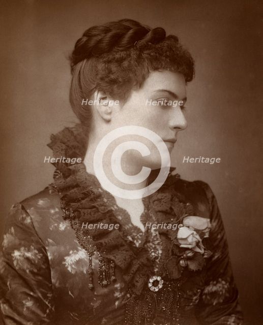 Sophie Eyre, British actress, 1883. Artist: St James's Photographic Co