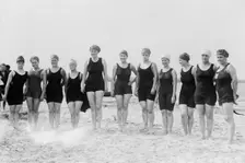 Sophie Frietag, May Waldis, Elsie Sutan [i.e., Sutton], Rita Greenfield..., between c1910 and c1915. Creator: Bain News Service