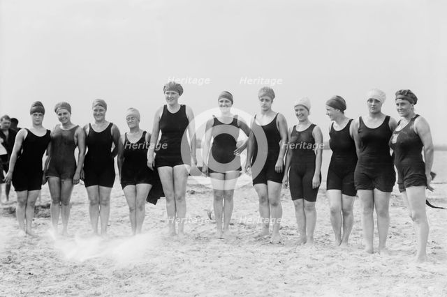 Sophie Frietag, May Waldis, Elsie Sutan [i.e., Sutton], Rita Greenfield..., between c1910 and c1915. Creator: Bain News Service.