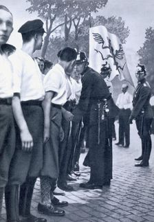 SA members being searched by the police in Berlin, c1920-1933