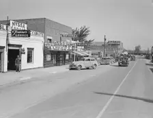 Saturday afternoon, main street of Nyssa, Oregon, 1939. Creator: Dorothea Lange