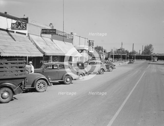 Saturday afternoon, main street of Nyssa, Oregon, 1939. Creator: Dorothea Lange.