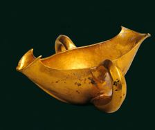 Sauceboat with double spout and two handles. Artist: Gold of Troy, Priam’s Treasure