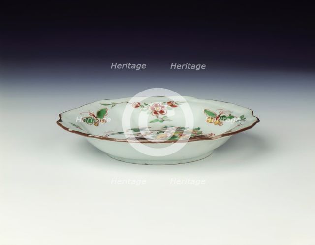 Saucer with cockerels, Ming dynasty, Tianqi period, China, 1621-1627. Creator: Unknown.