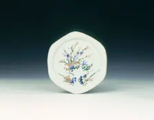 Saucer with rock and flowers, Ming dynasty, Tianqi period, China, 1621-1627. Creator: Unknown