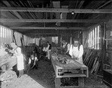 Saunders Boathouse, Goring, Oxfordshire, c1860-c1922. Artist: Henry Taunt