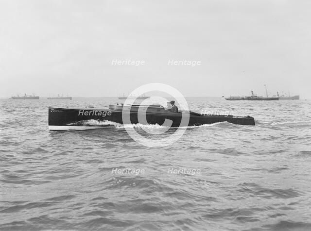 Saunders motor launch, 1914. Creator: Kirk & Sons of Cowes.