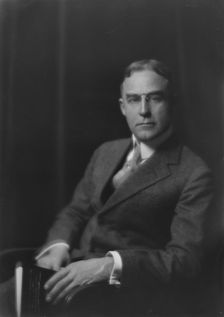 Saunders, Maurice, Mr., portrait photograph, 1917 Nov. 6. Creator: Arnold Genthe