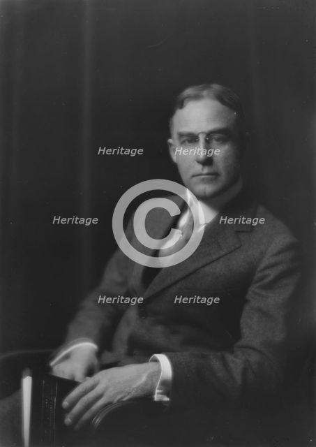 Saunders, Maurice, Mr., portrait photograph, 1917 Nov. 6. Creator: Arnold Genthe.