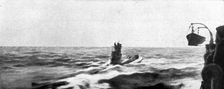 Sauvetages d'allemands; Le submersible U8, surpris le 4 mars 1915, pres de Douvre..., 1915 (1924). Creator: Unknown