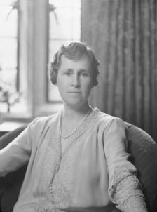 Savage, Samuel A., Mrs., portrait photograph, 1929 June 3. Creator: Arnold Genthe