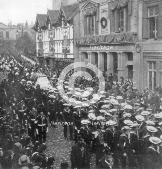 Sailors pulling the gun carriage carrying the coffin of Queen Victoria, Windsor, Berkshire, 1901. Artist: Unknown