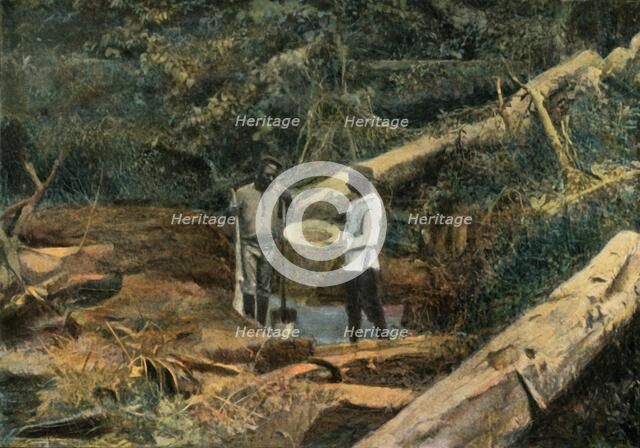 'Saint-Elie. La Battee (Recherche De L'Or)', (Panning for Gold), 1900. Creator: Unknown.