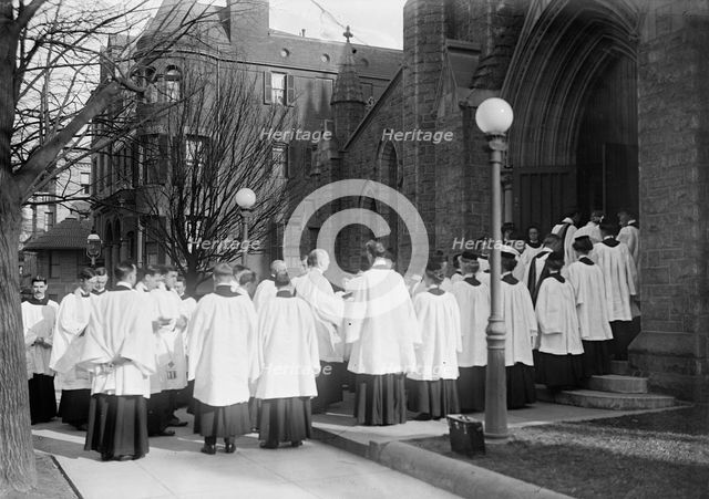 Saint Thomas P.E. Church - Consecration Services, Dec 1912. Creator: Harris & Ewing.