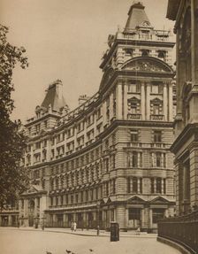 Salisbury House: Palatial Business Premises in the City c1935. Creator: Donald McLeish