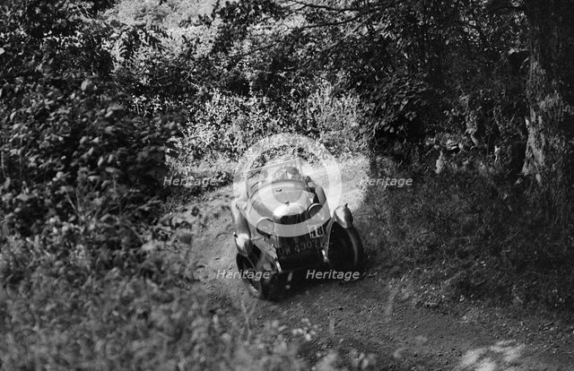 Salmson of LJ Higgs, B&HMC Brighton-Beer Trial, Pepperden Hill, Devon, 1930. Artist: Bill Brunell.