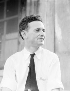 Sam Franklin, graduate of Union Theological Seminary..., Hill House, Mississippi, 1936. Creator: Dorothea Lange