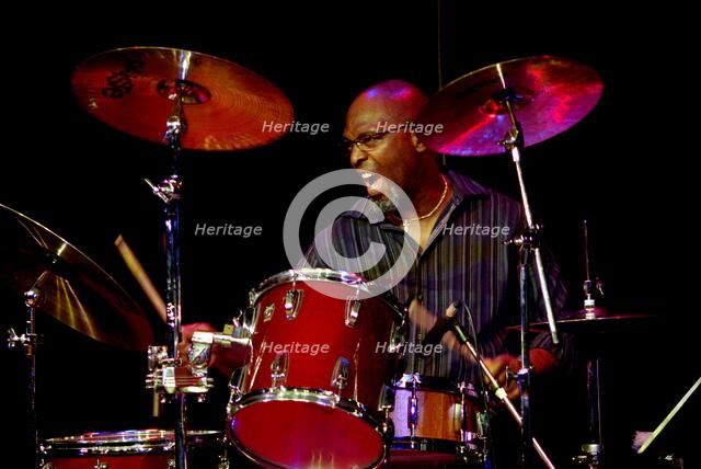 Sam Kelly, The Hawth Theatre, Crawley, West Sussex, 2009. Artist: Brian O'Connor