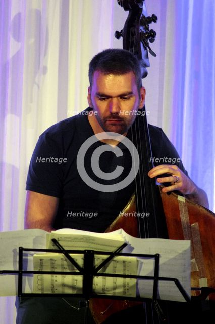 Sam Lasserson, Watermill Jazz Club, Dorking, Surrey, 4th October 2016. Artist: Brian O'Connor.