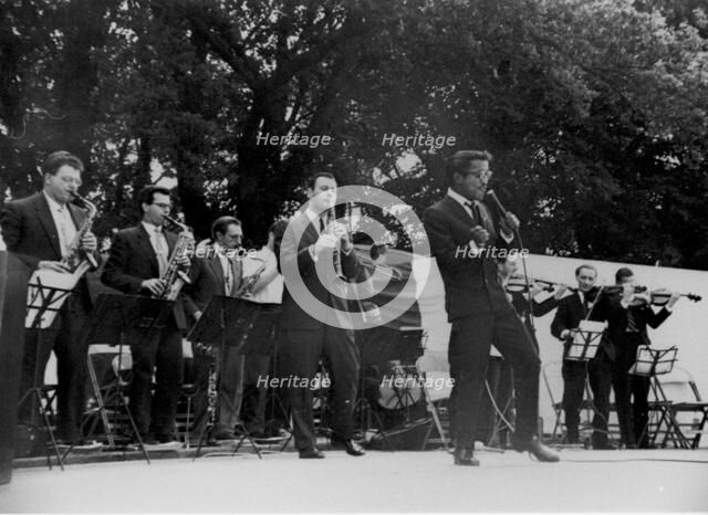 Sammy Davis Jr, USAF Base Lakenheath, Suffolk, 1960. Creator: Brian Foskett.