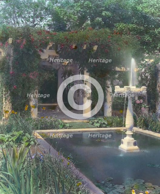 Samuel Knopf house, Lawrence, New York, c1913. Creator: Frances Benjamin Johnston.