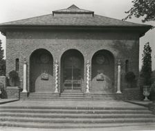 Samuel Longstreth Parrish Art Museum, 25 Jobs Lane, Southampton, New York, c1915. Creator: Frances Benjamin Johnston