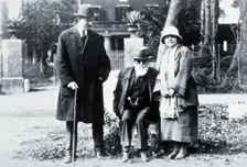 Samuel Taylor Darling, Giovanni Battista Grassi and his (Grassi's?) sister, c1920s. Creator: Unknown