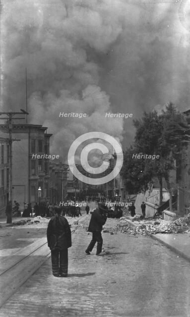 San Francisco, April 18, 1906, 1906 Apr. 18. Creator: Arnold Genthe.