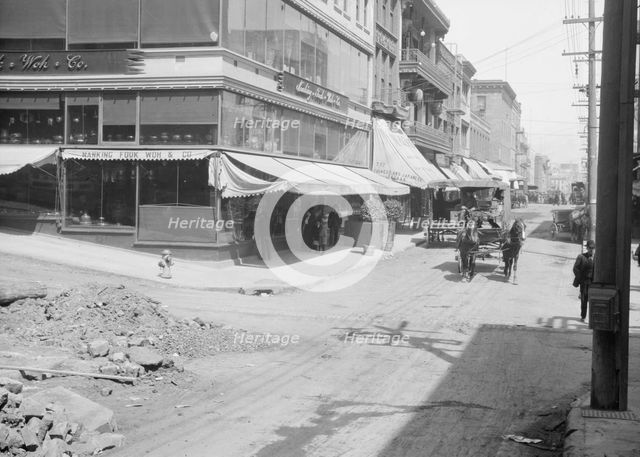 San Francisco street scene, between 1896 and 1942. Creator: Arnold Genthe.