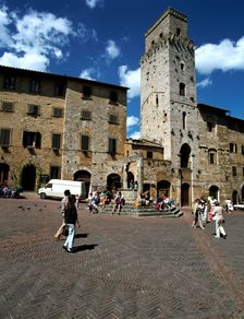 San Gimignano, Tuscany, Italy. Creator: Peter Thompson