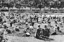 Sand pit, Bishop's Park, Fulham, London, 1926-1927
