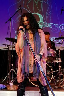 Sari Schorr, Hawth, Crawley, West Sussex, April 16, 2017. Artist: Brian O'Connor