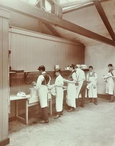 Scullery practice, Sailors Home School of Nautical Cookery, London, 1907