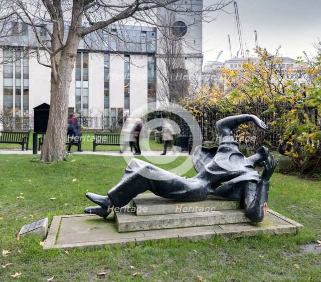 Sculpture of St Thomas Becket by Bainbridge Copnall, St Paul's Churchard, City of London, 2015. Artist: Chris Redgrave.