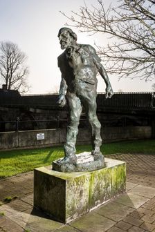 Sculpture of Welsh artist Augustus John by Ivor Robert-Jones, Fordingbridge, Hampshire, 2015. Artist: Steven Baker