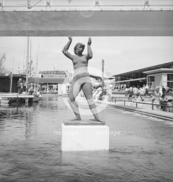 Sculpture by Karin Jonzen of a female nude, Festival of Britain, South Bank, London, 1951. Artist: MW Parry.