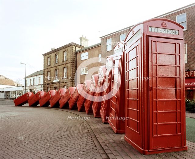 Sculpture, London Road, Kingston Upon Thames, London, 1999. Artist: S Barker