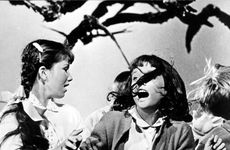 Scene from 'The Birds', by Alfred Hitchcock, 1963.